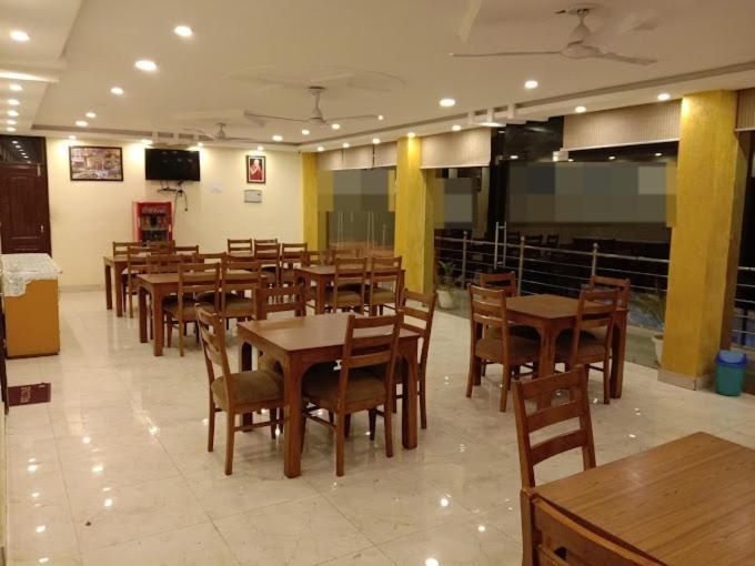 Hotel Saint Palampur Bagian luar foto